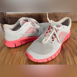 Women’s Nike Free Run. Size 6.5